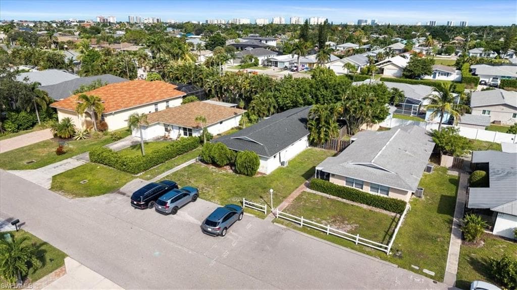 681/683 95th AVE N-32