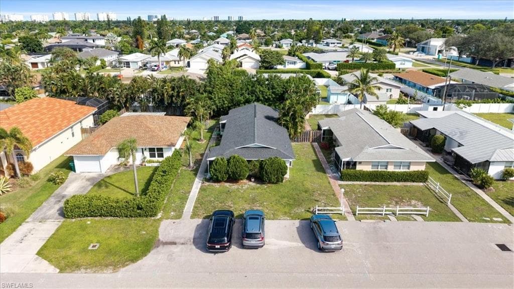681/683 95th AVE N-33