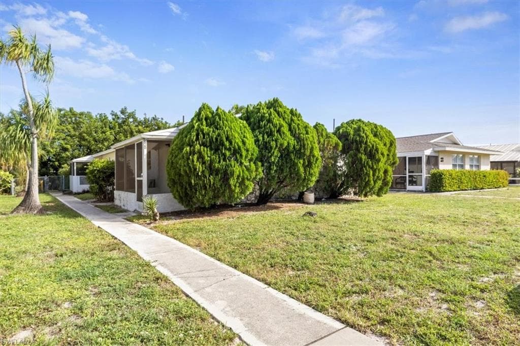 681/683 95th AVE N-37