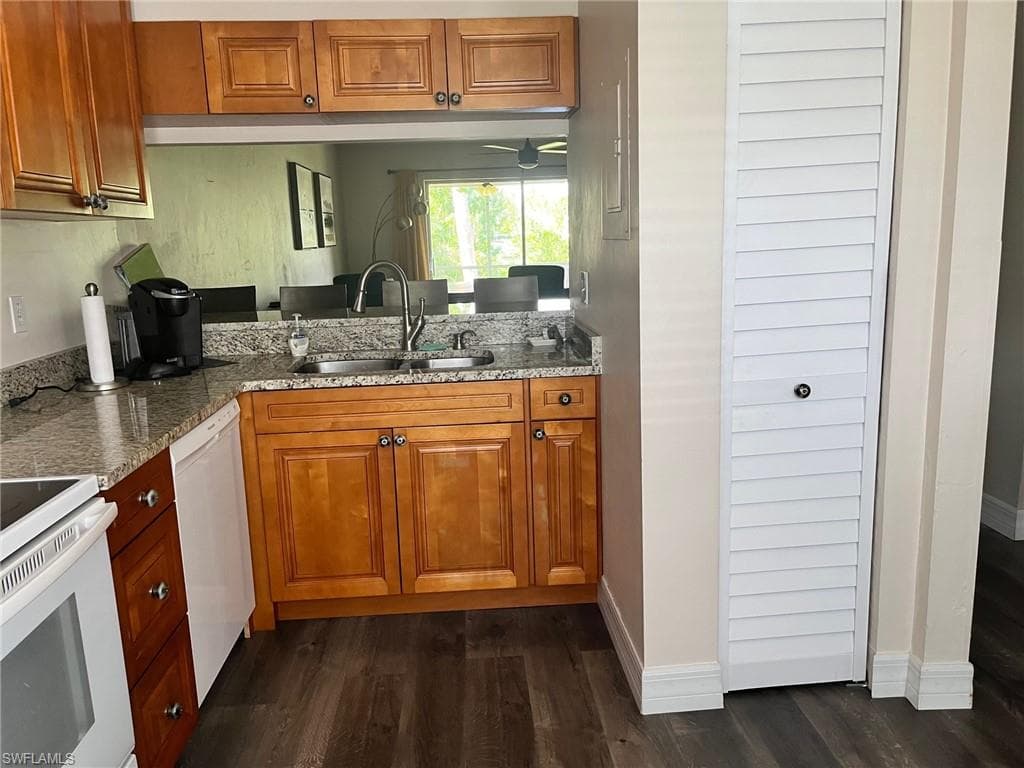 6156 Lake Front DR-4