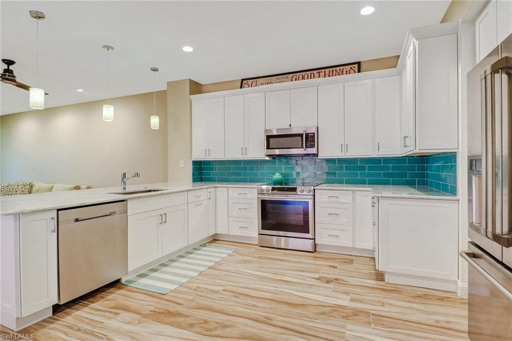 10037 Heather LN 403-12