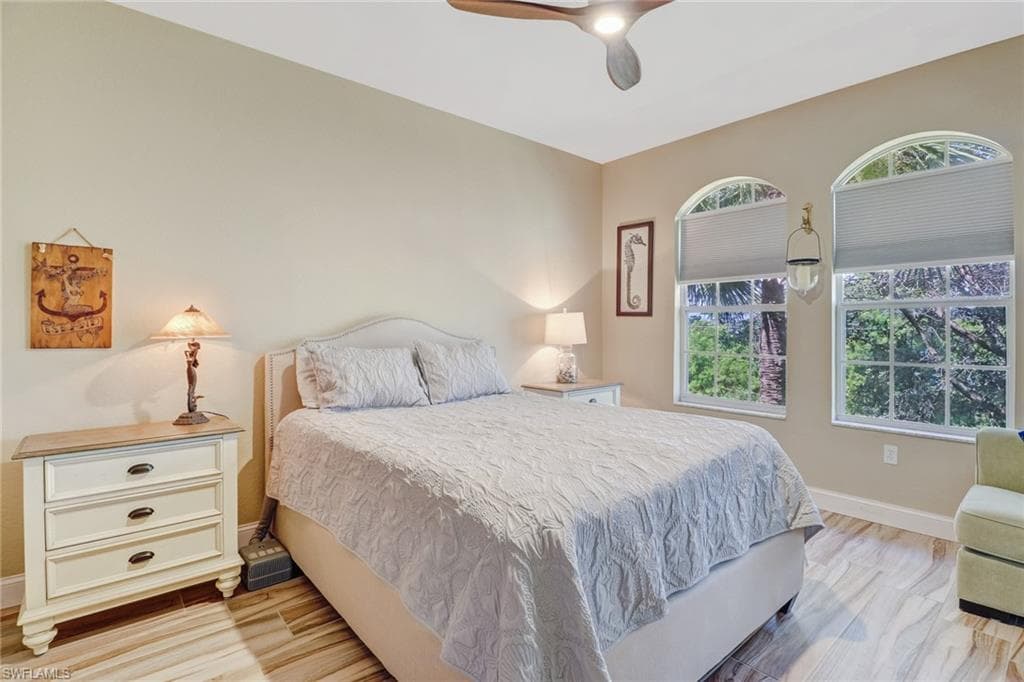 10037 Heather LN 403-5