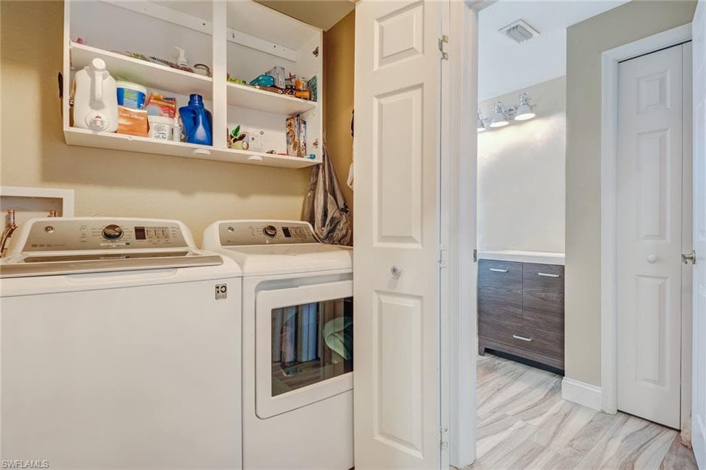 10037 Heather LN 403-18