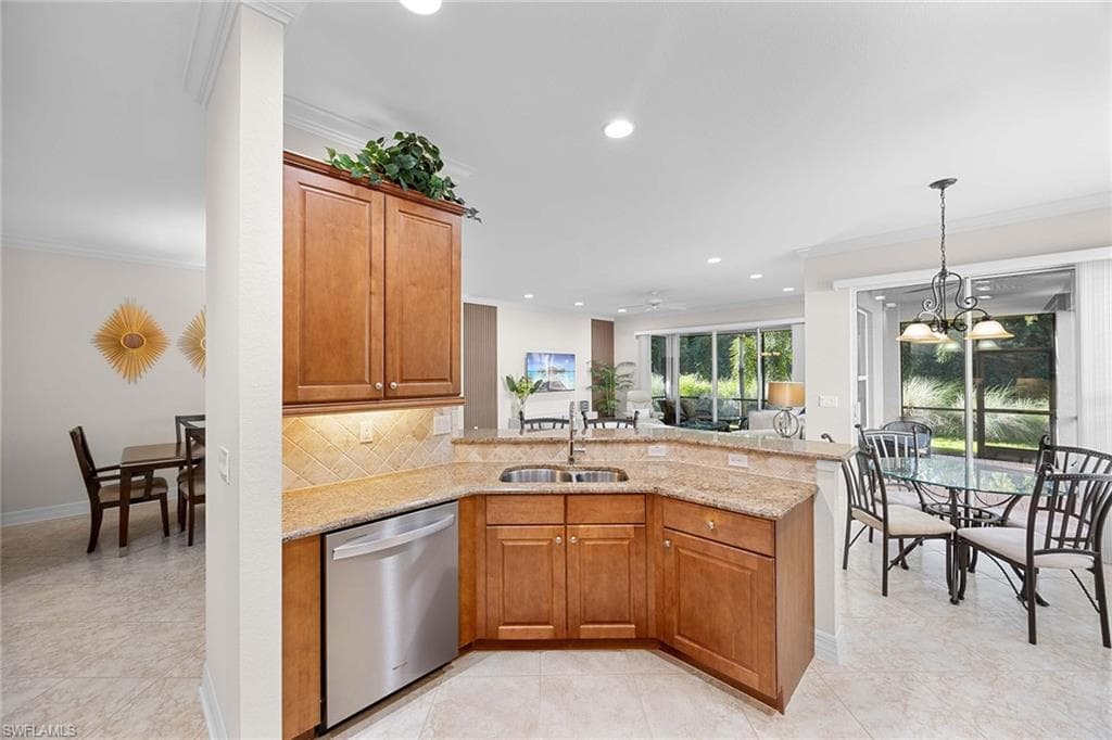 6542 Marbella DR-15