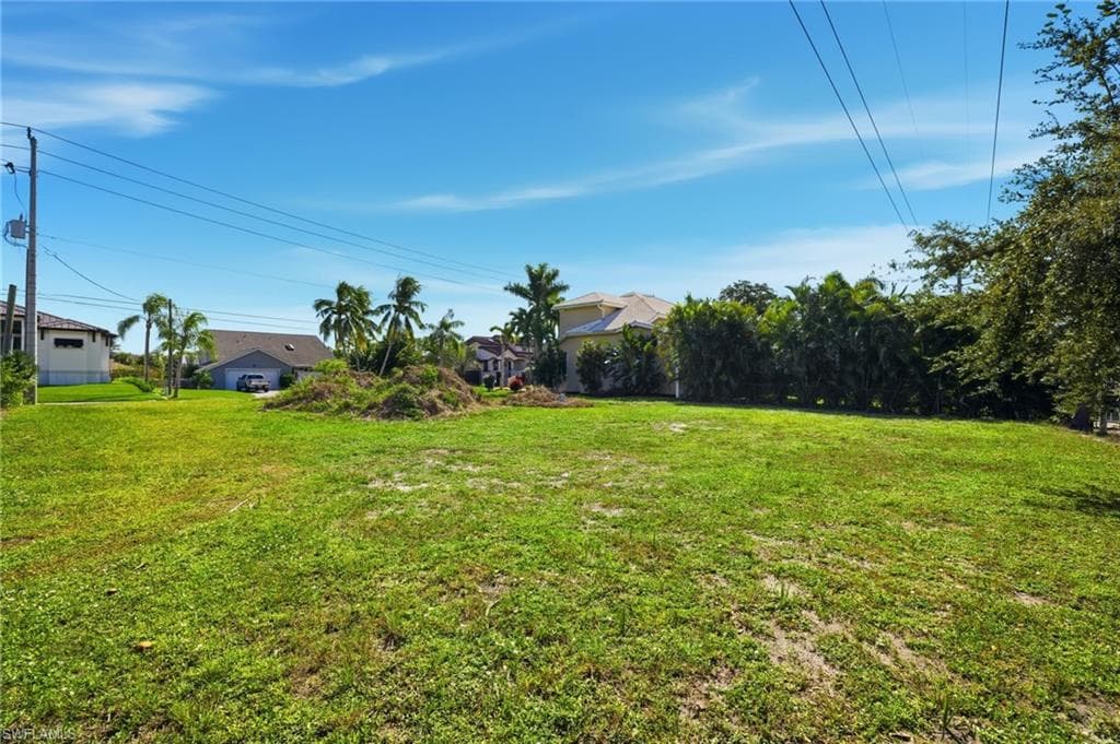 27090 Holly LN-3