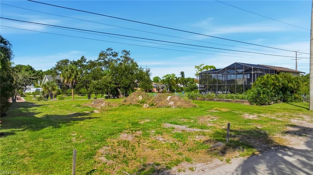 27090 Holly LN-9