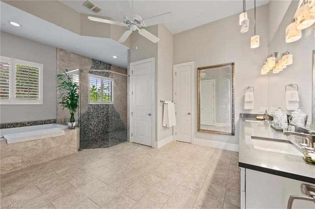 14994 Bonaire CIR-13