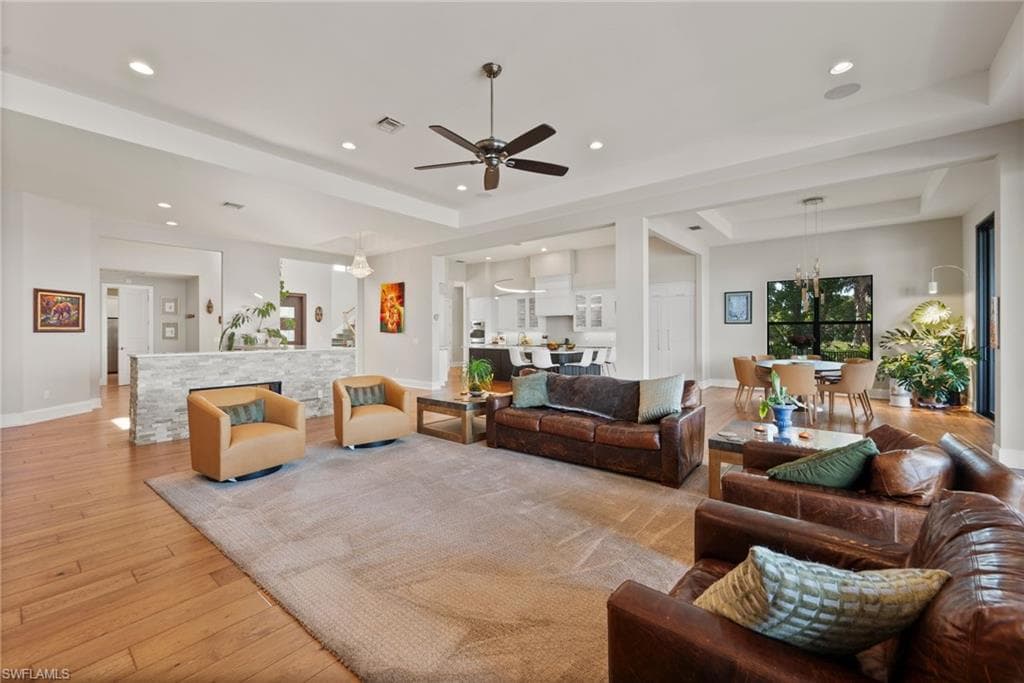 14994 Bonaire CIR-10