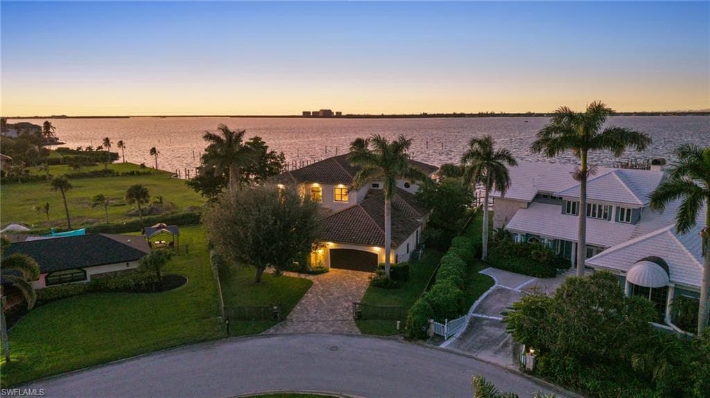 14994 Bonaire CIR-48