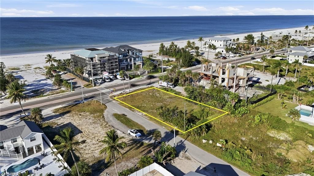 5791 ESTERO BLVD-2