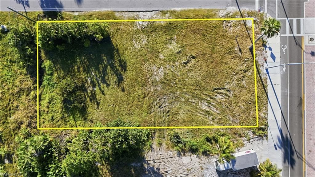 5791 ESTERO BLVD-12