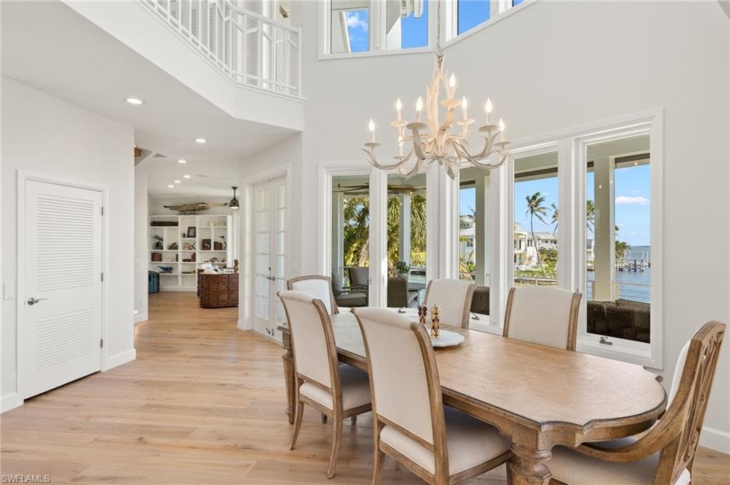 1490 Angel DR-12