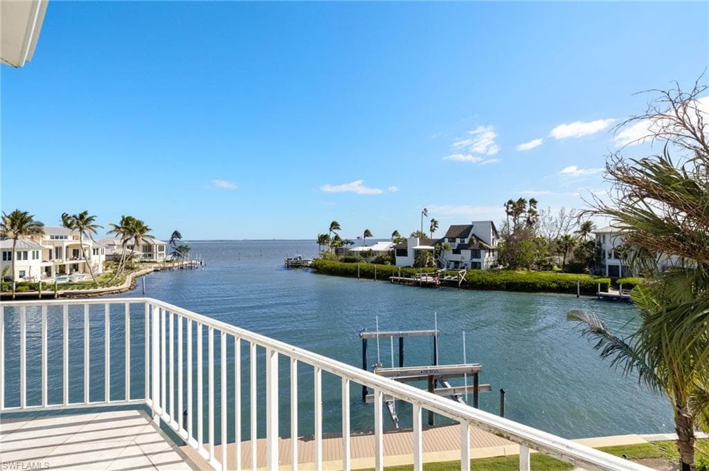 1490 Angel DR-29