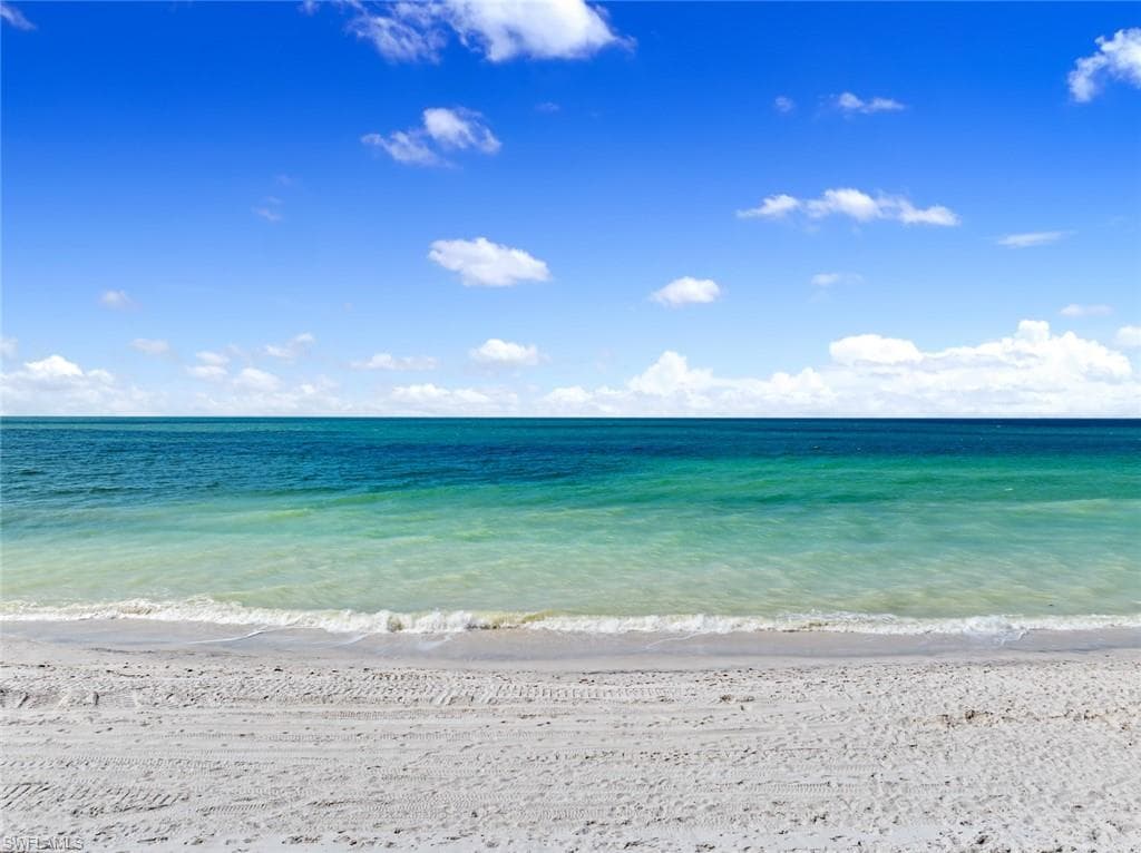 4251 Gulf Shore BLVD N 10B-32