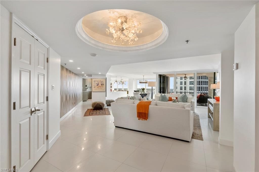 4251 Gulf Shore BLVD N 10B-1