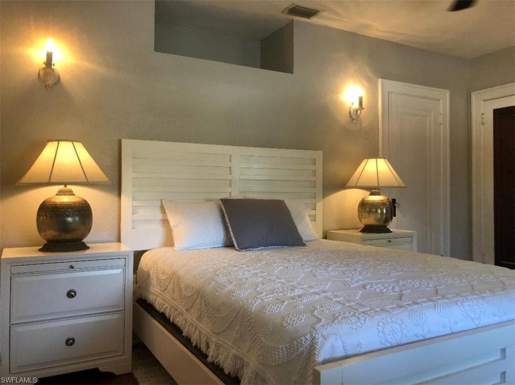 1249 Osceola DR-13