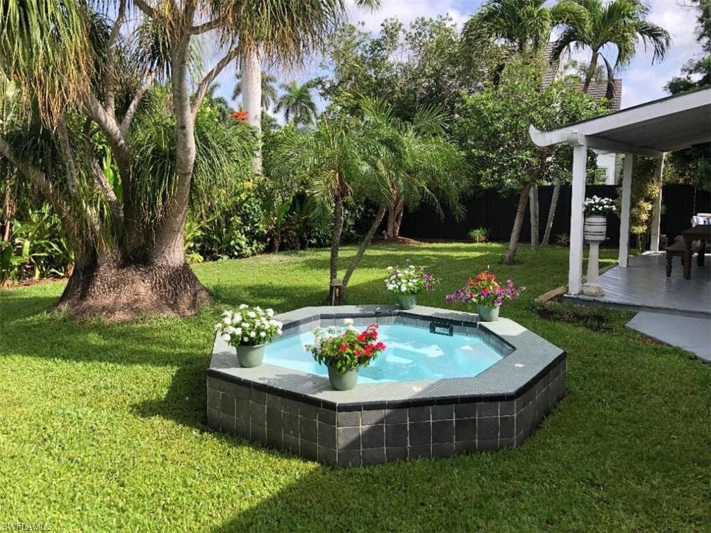 1249 Osceola DR-17
