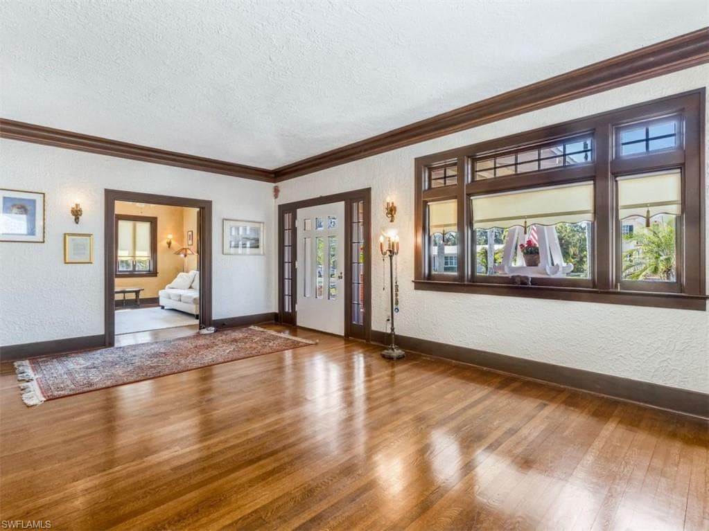 1249 Osceola DR-9