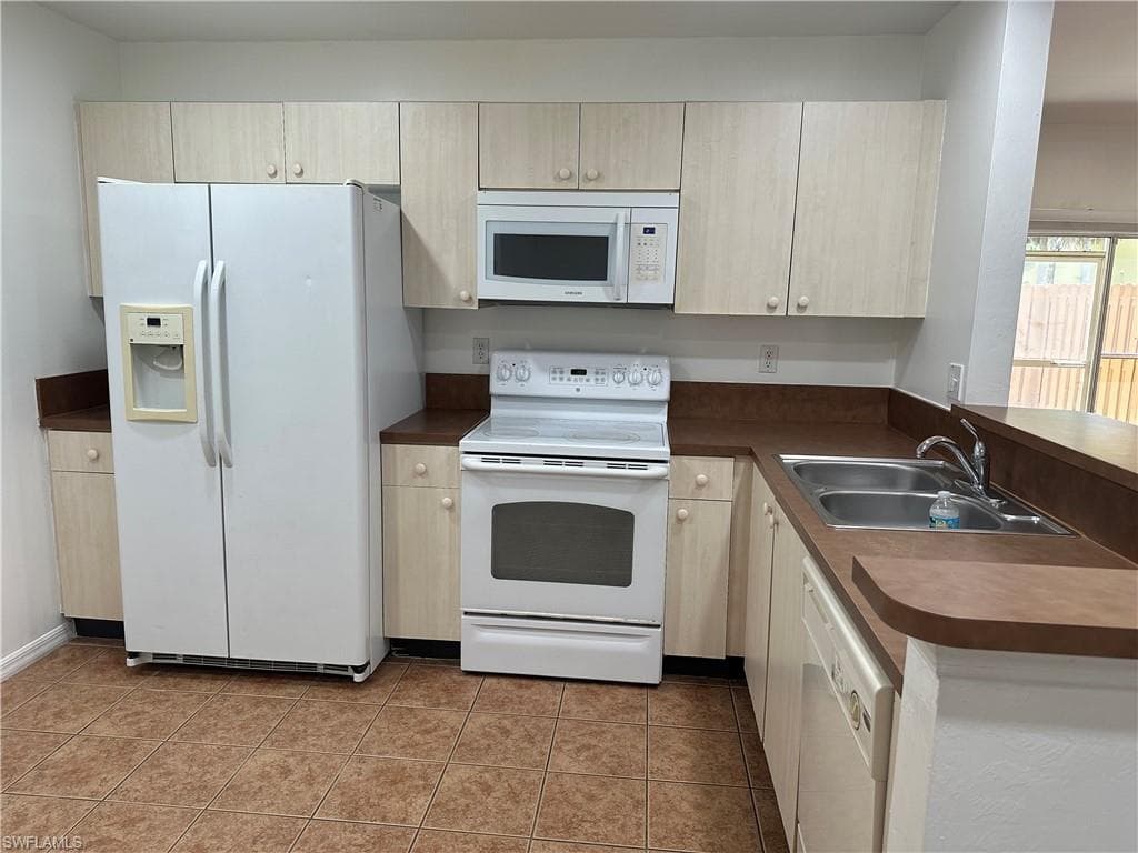 4225 Bellasol CIR 1612-3