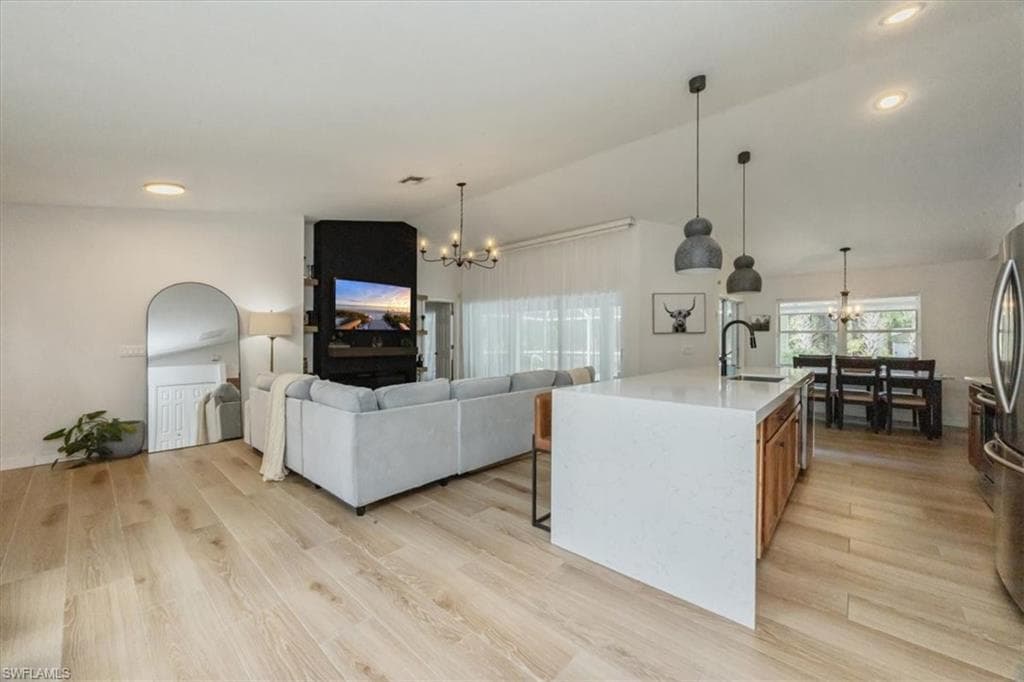 361 9th ST NW-11