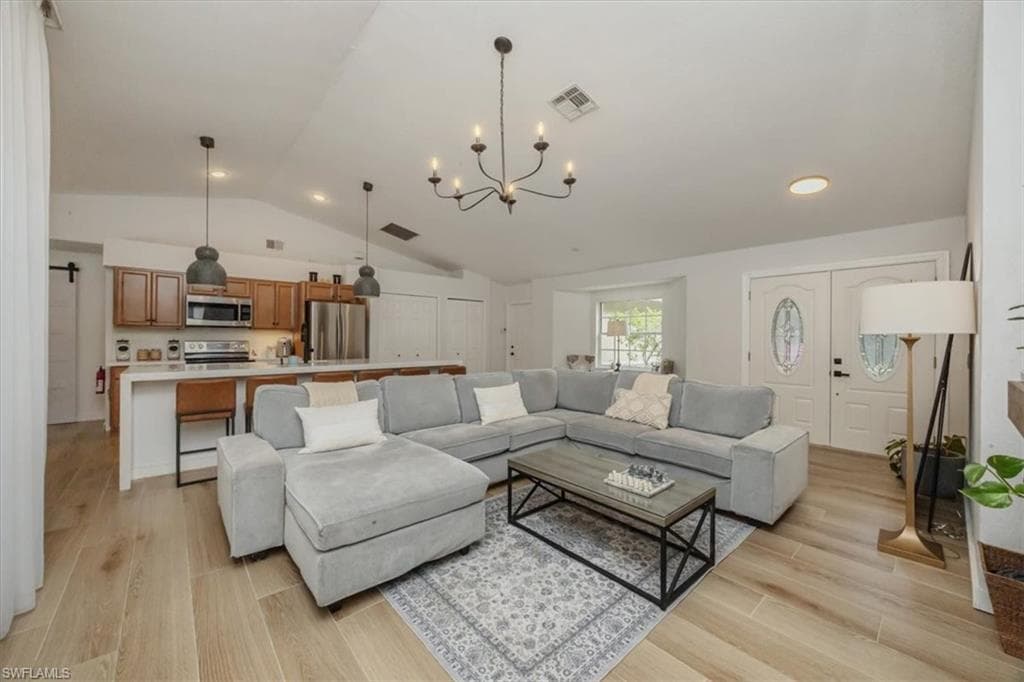 361 9th ST NW-8