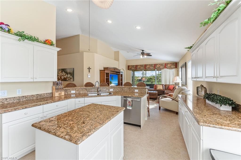 20051 Seagrove ST 1208-7