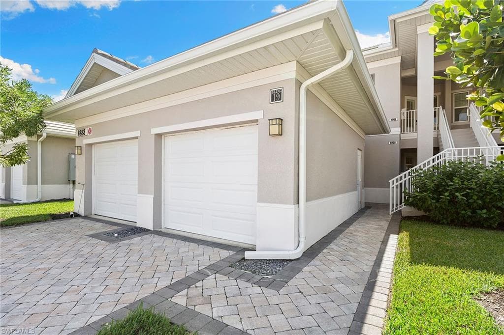238 Indies DR E 201-22