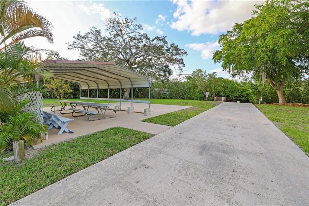 1747 Beverly DR-26