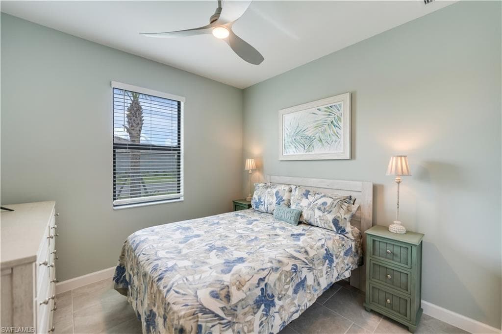 18546 Ives DR-26