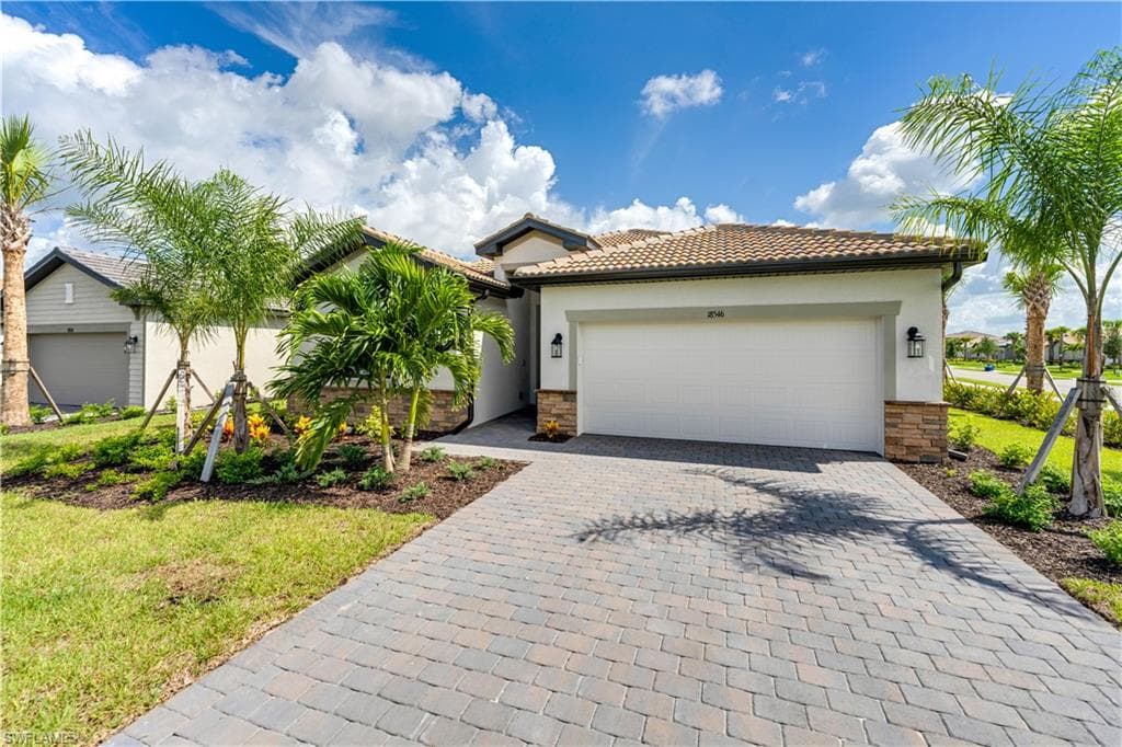 18546 Ives DR-34