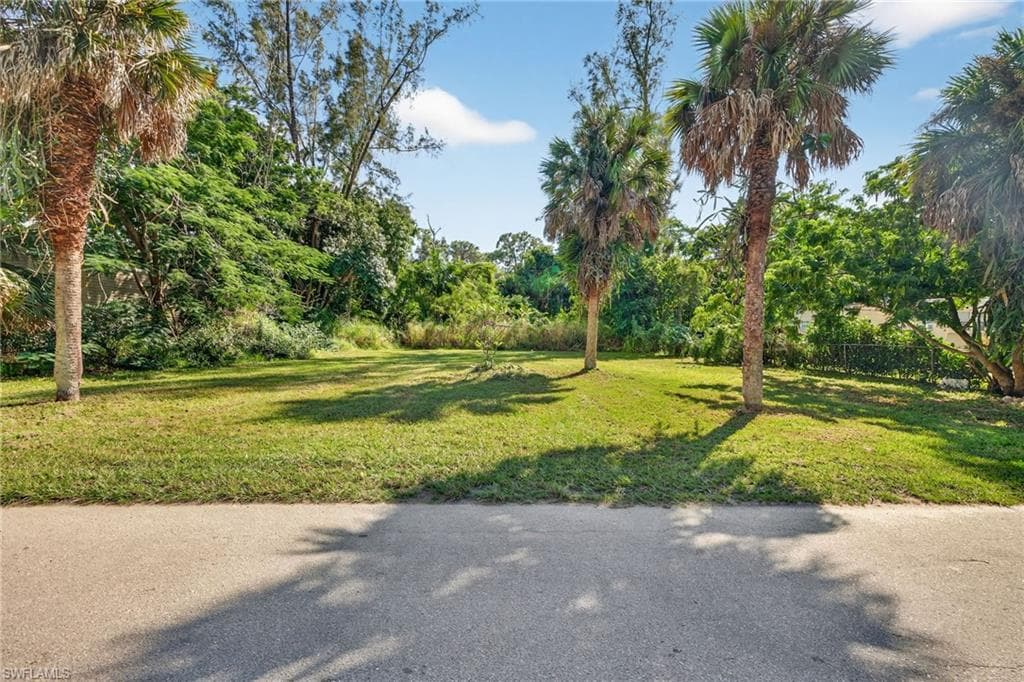 2650 Holly AVE-4