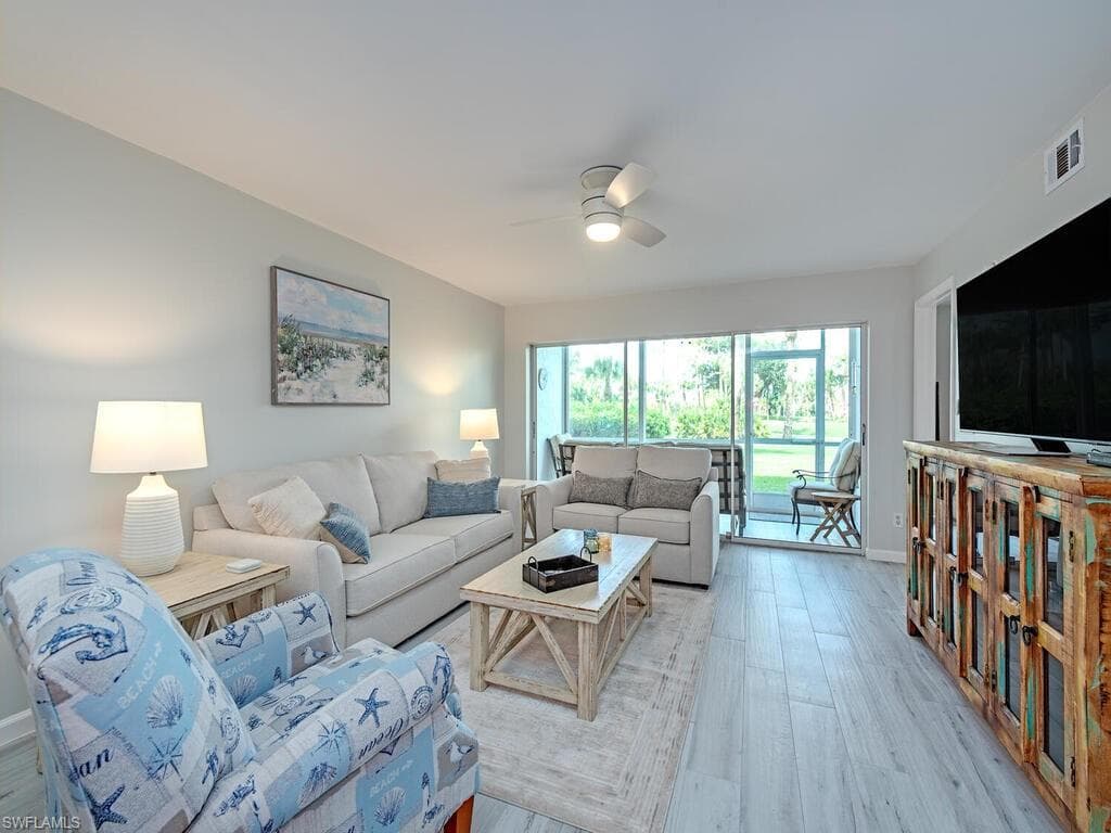4556 ANDOVER WAY E104-1