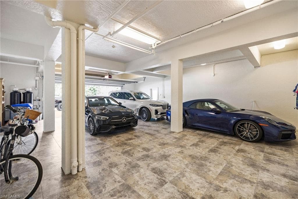 40 32nd AVE S-47