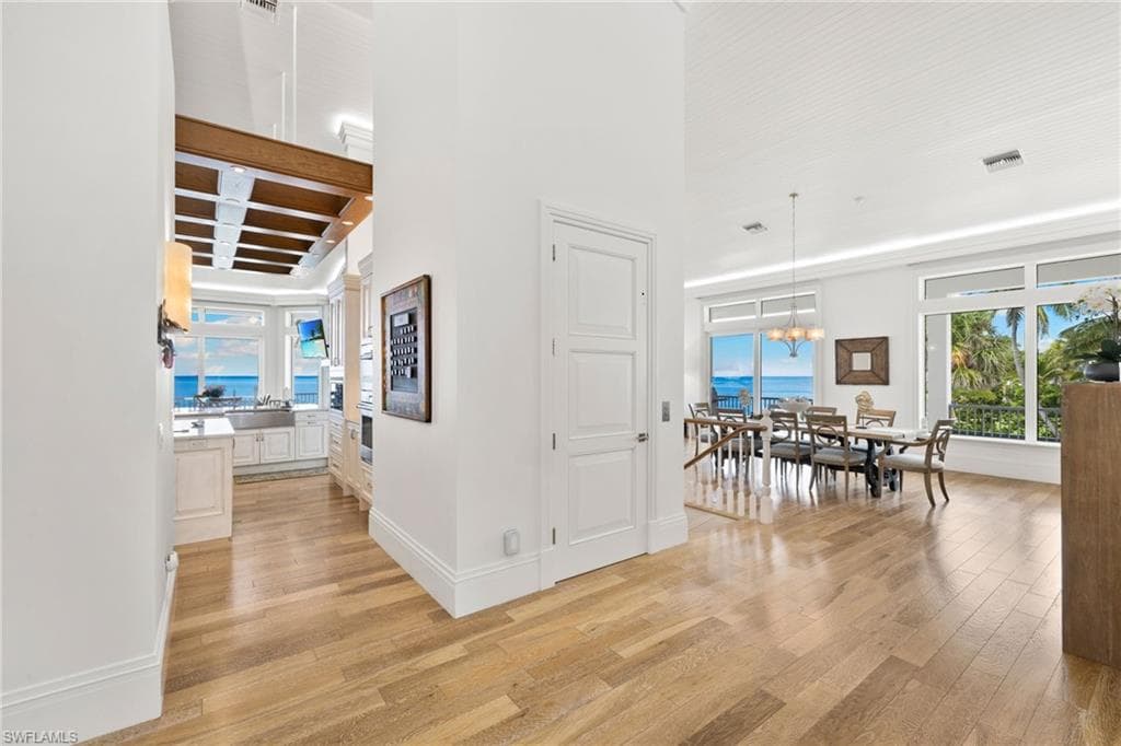 40 32nd AVE S-14