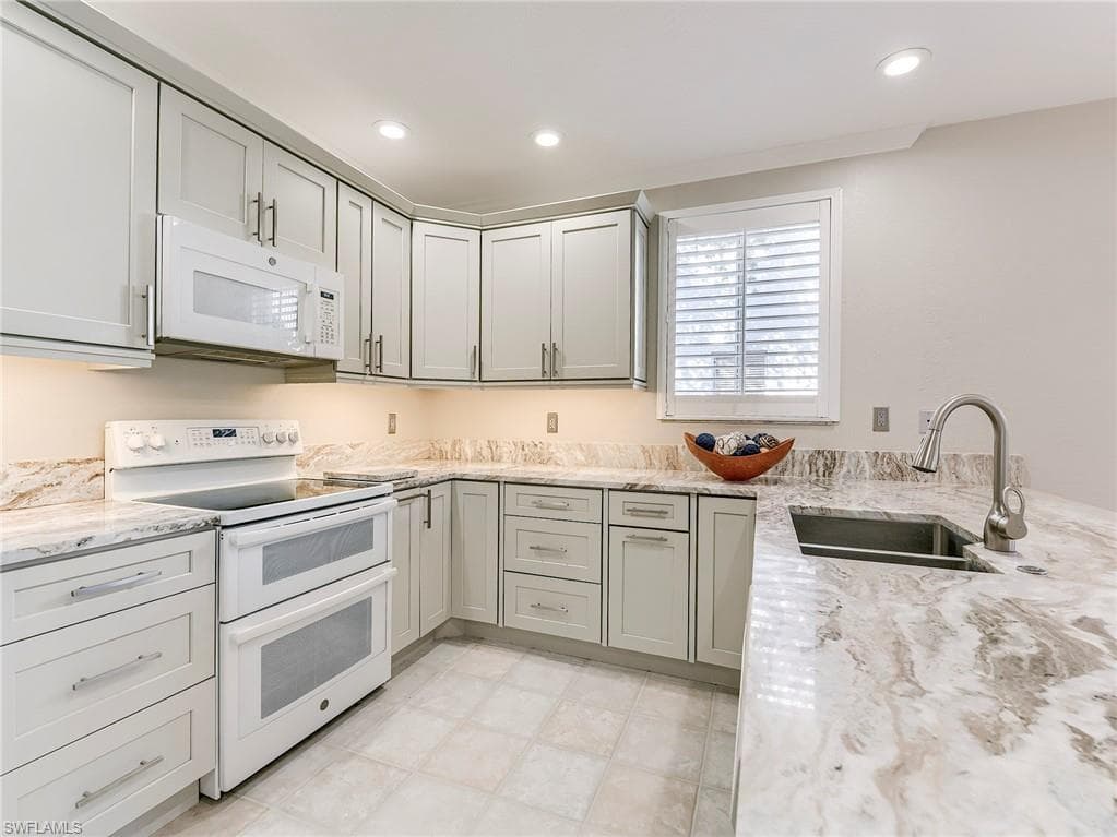 8471 Southbridge DR 1-7