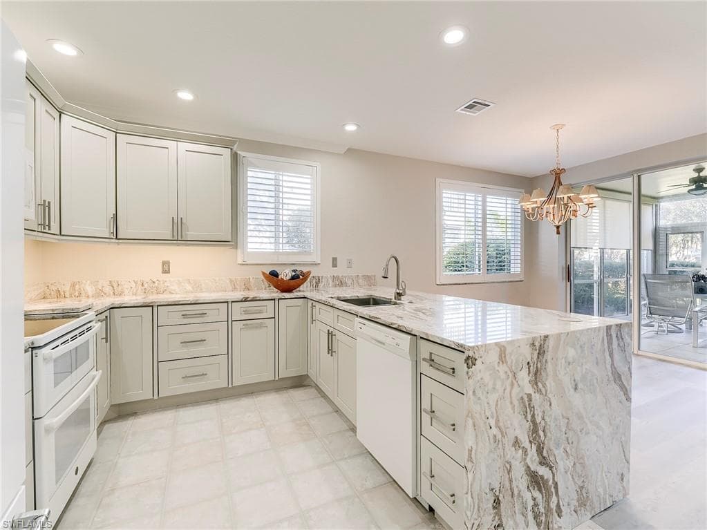 8471 Southbridge DR 1-14