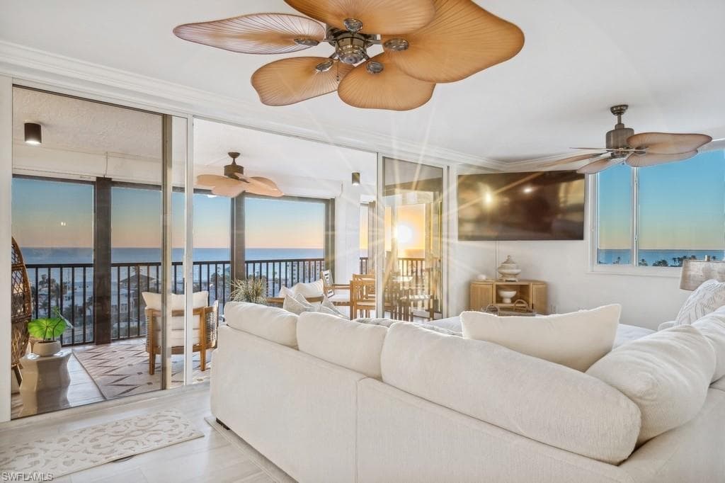 4753 Estero BLVD 804-1