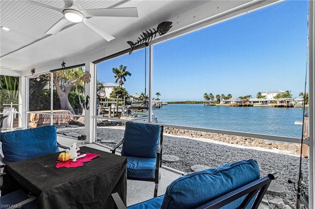 121 JAMAICA DR-1