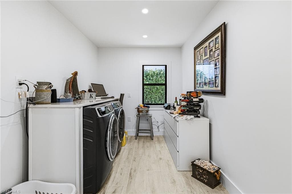 121 JAMAICA DR-14