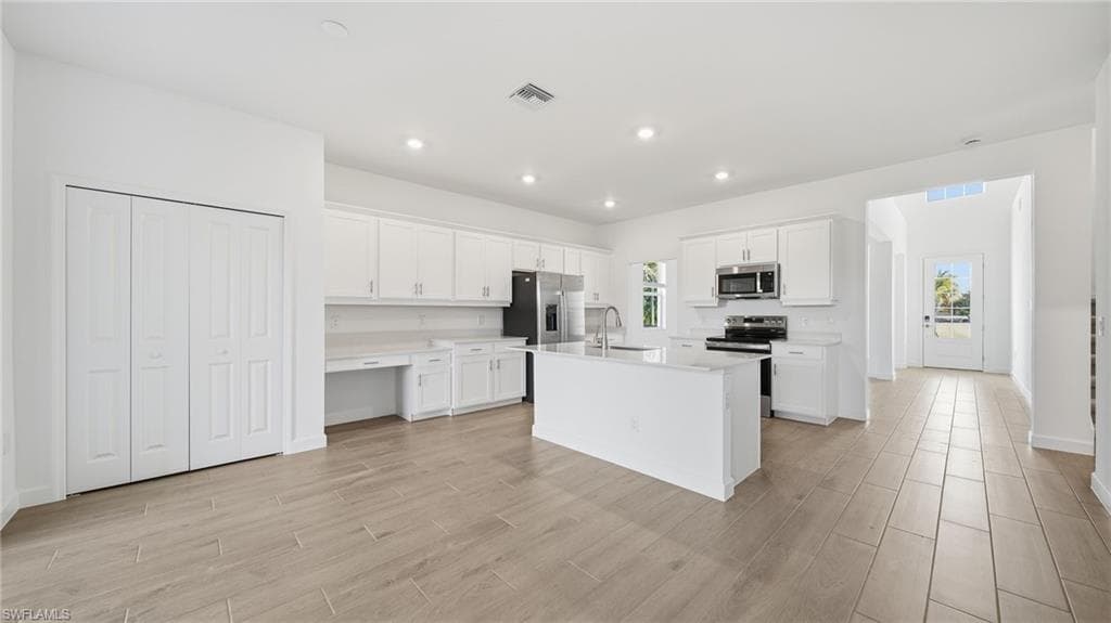 15705 Raveneli CT-14