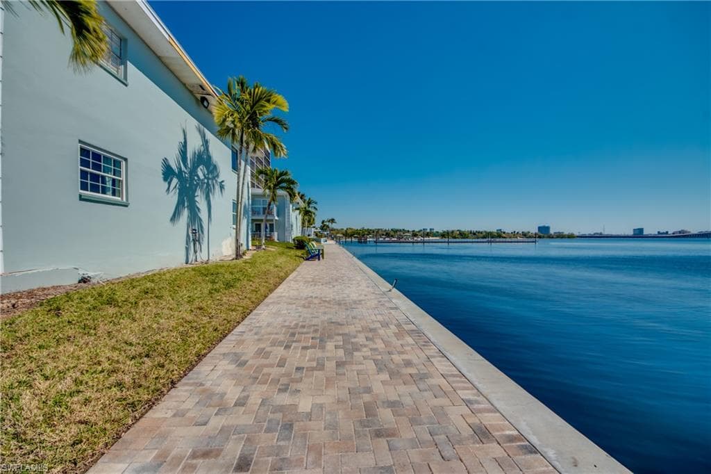 3324 N Key DR 5-27