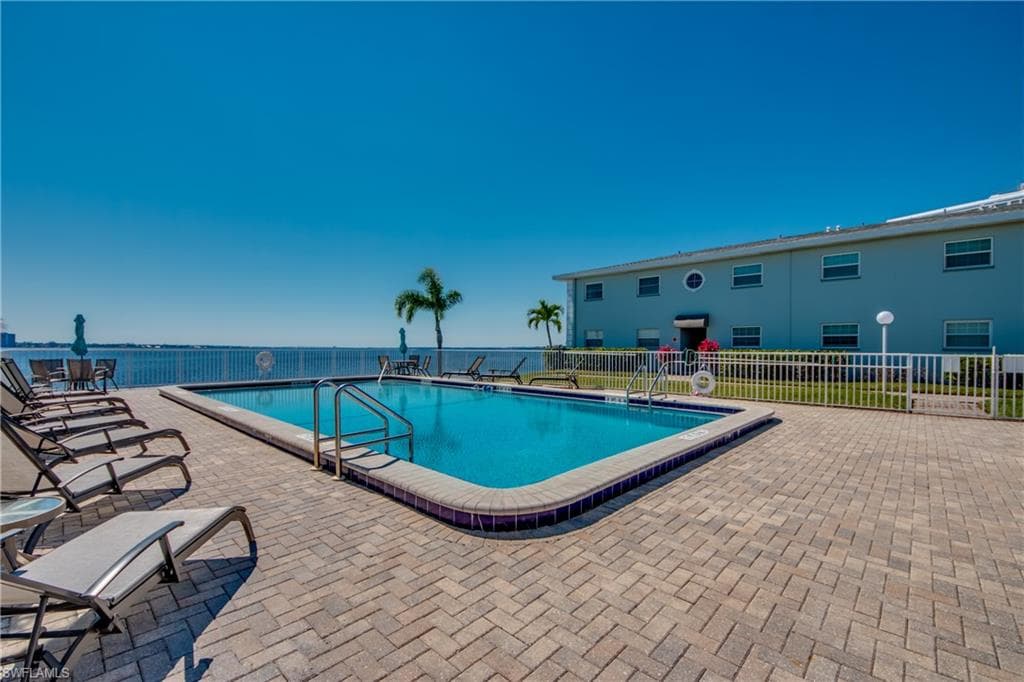 3324 N Key DR 5-36