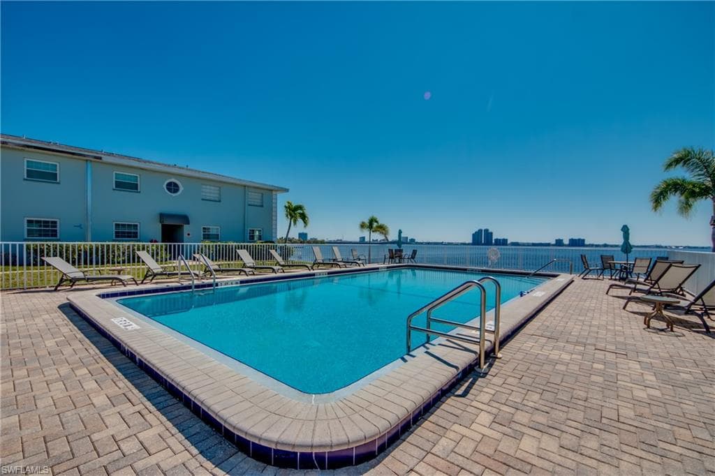 3324 N Key DR 5-37