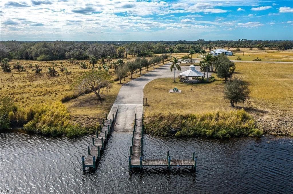 22797 Yellow Button LN-10