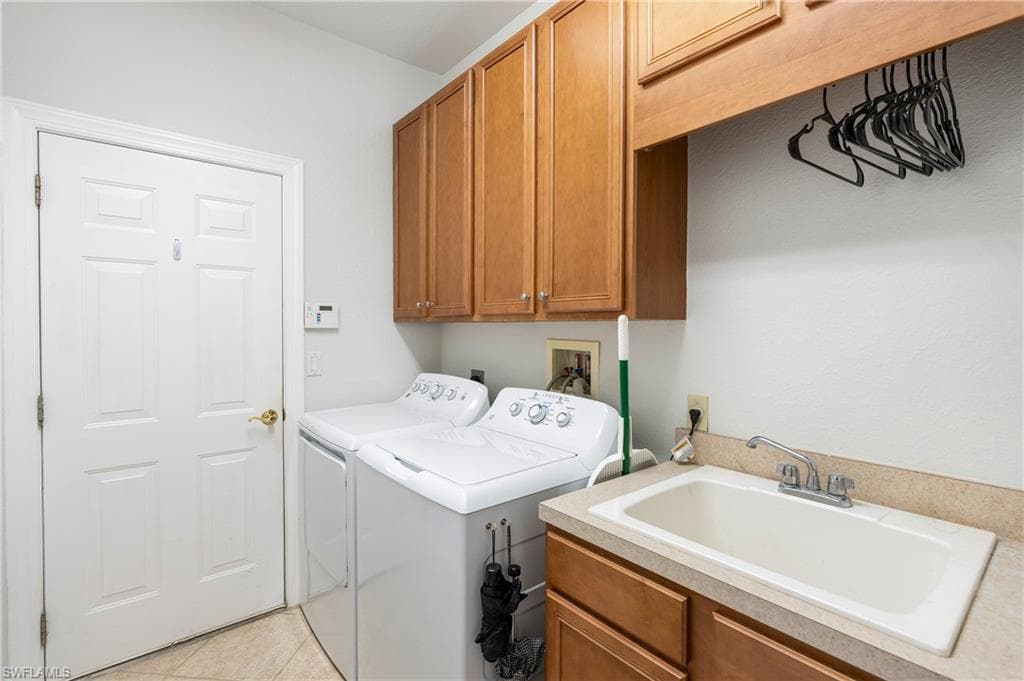 4923 Cerromar DR-26