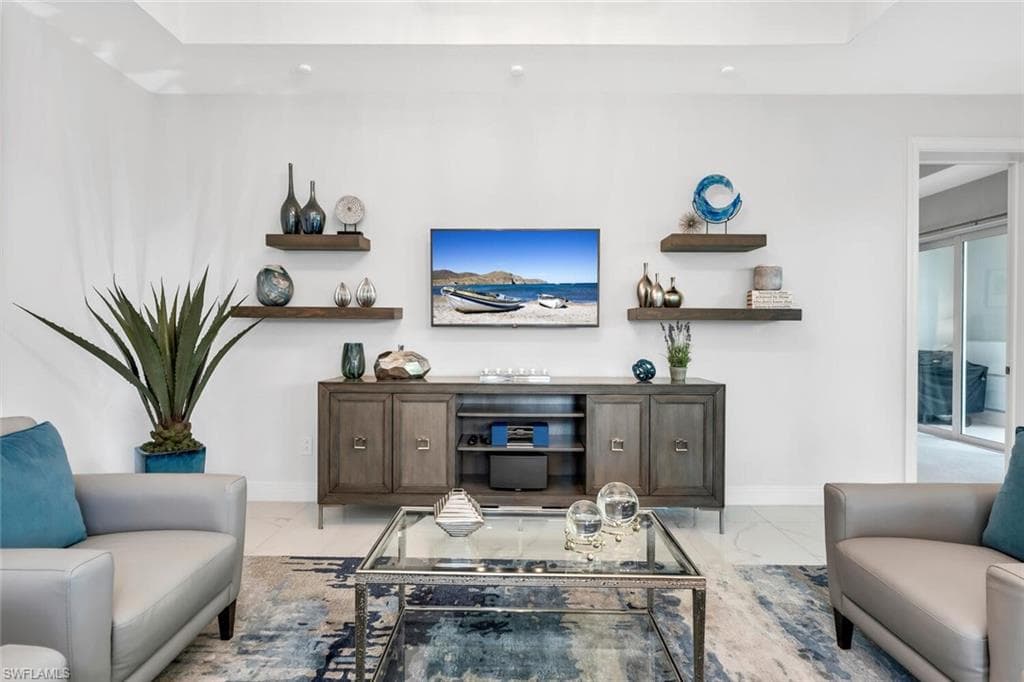605 El Camino Real 102-6
