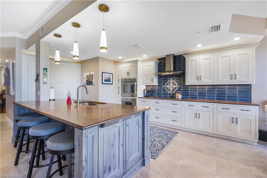 6081 Silver King BLVD 404-1