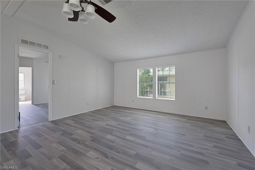 276 Grosbeak LN 276-6