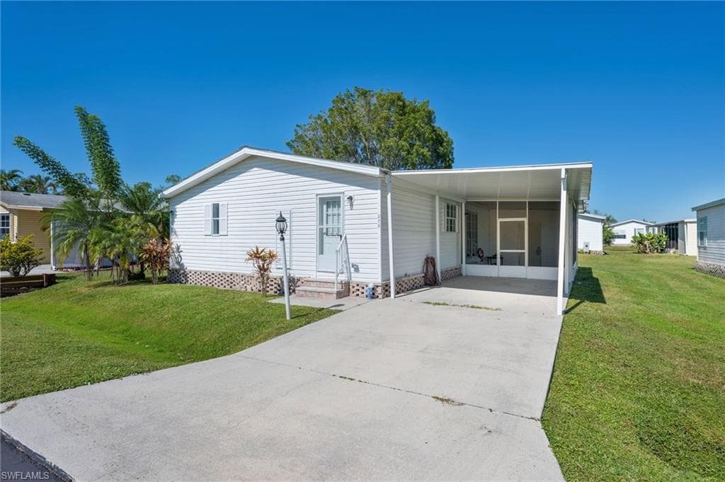 276 Grosbeak LN 276-1