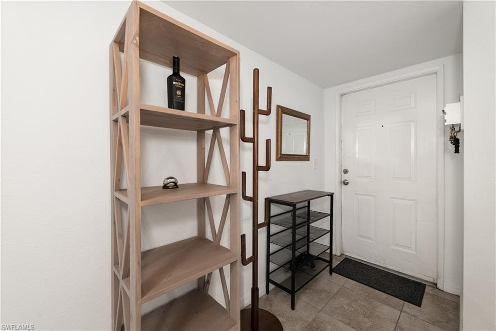 8290 Ibis Club LN 902-13